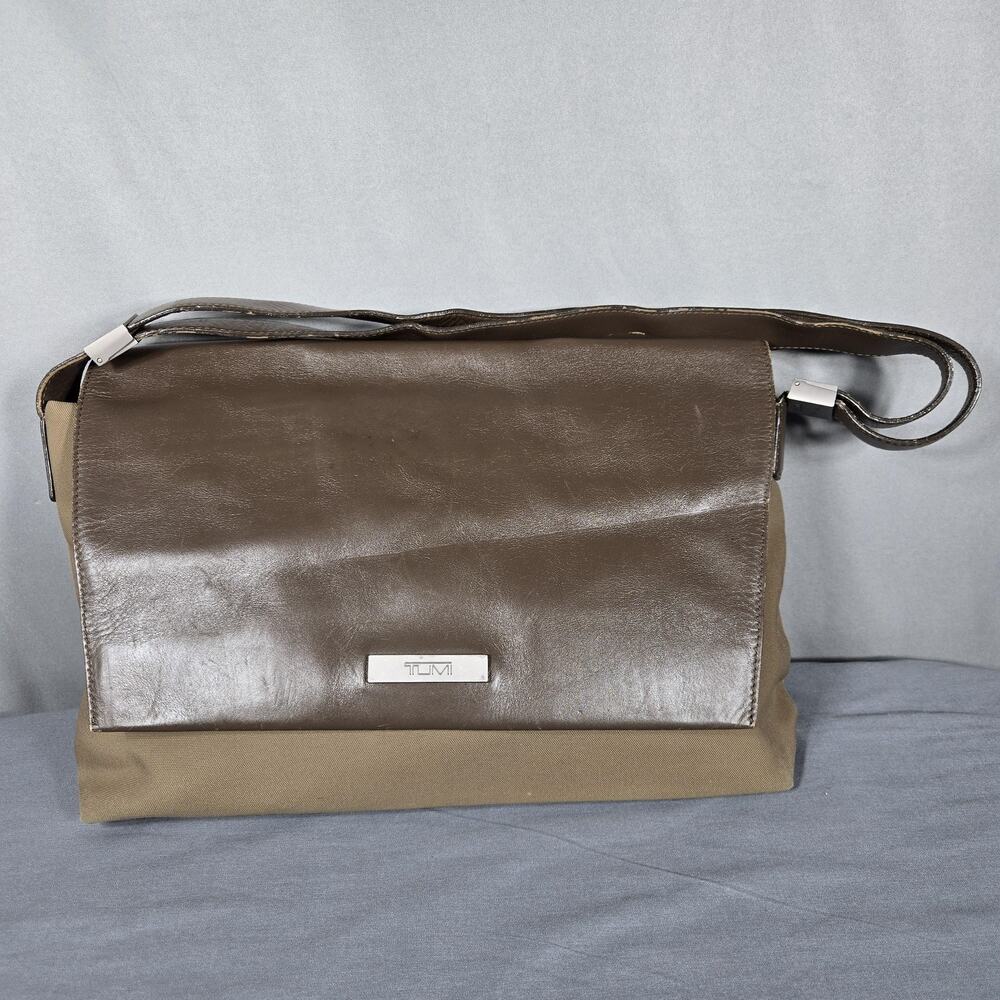 Tumi‎ Alpha 96108DH Brown Leather Canvas Messenger Bag Briefcase Commuter TPass